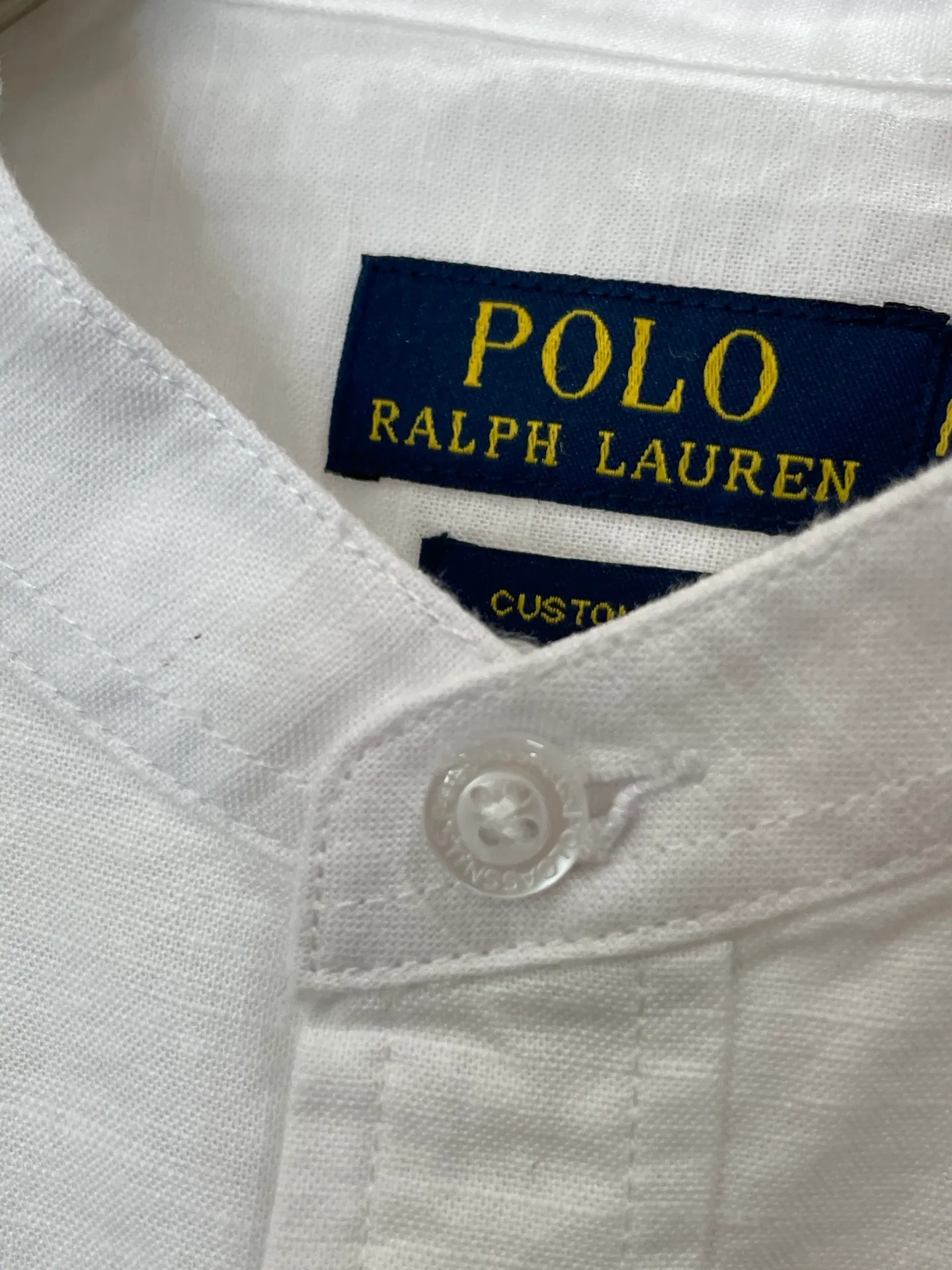P220 🌸🌸🌸 POLO Ralph Lauren [High Quality] Classic shirt! The classic casual shirt made of pure cotton and linen has a unique design. It has a simple, clean and classic silhouette. It is a versatile style that can be switched at will. The fabric feels soft and delicate, highly breathable, and is close to the skin and comfortable to wear. It can be worn alone as an inner layer. Its versatile performance is beyond your imagination! The upper body of the ready-to-wear is simple and classic yet elegant! Size:M-XXL